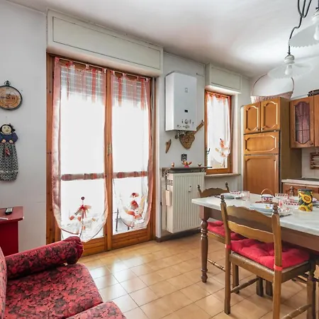 Apartment Lovely - Private Parking & Balconies