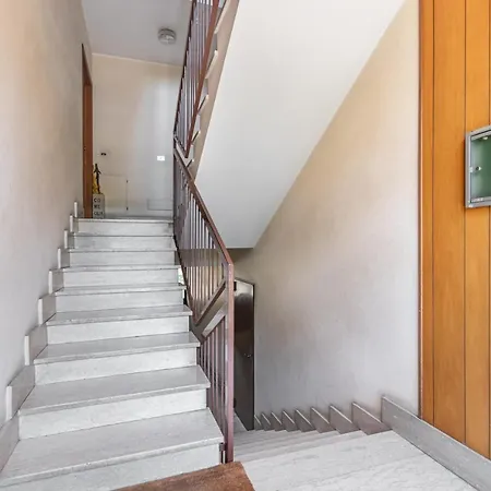 Apartment Lovely - Private Parking & Balconies *